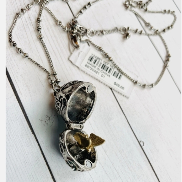 J. Jill's silver etched egg necklace - Picture 3 of 8